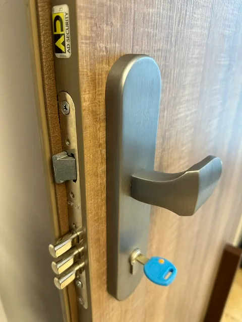 MASTERDOOR AD RC2 — varianta se zámkem ABLOY