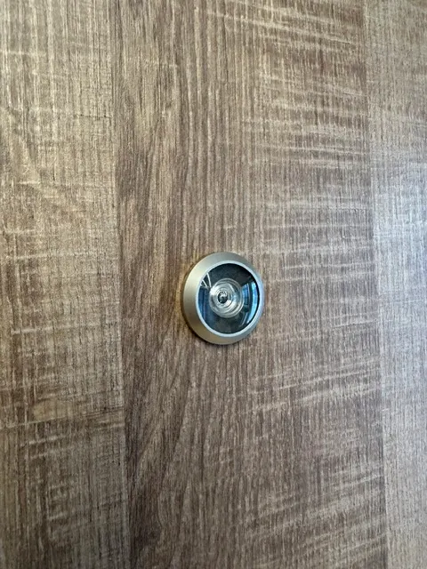 MASTERDOOR AD RC2 — detail kukátka