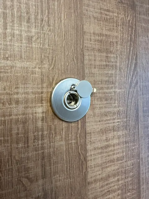 MASTERDOOR AD RC2 — detail cylindrické vložky s krytkou