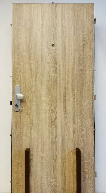 MASTERDOOR AD RC3 — čelní pohled s klikou
