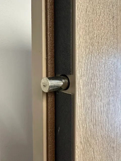 Detail kliky a štítku